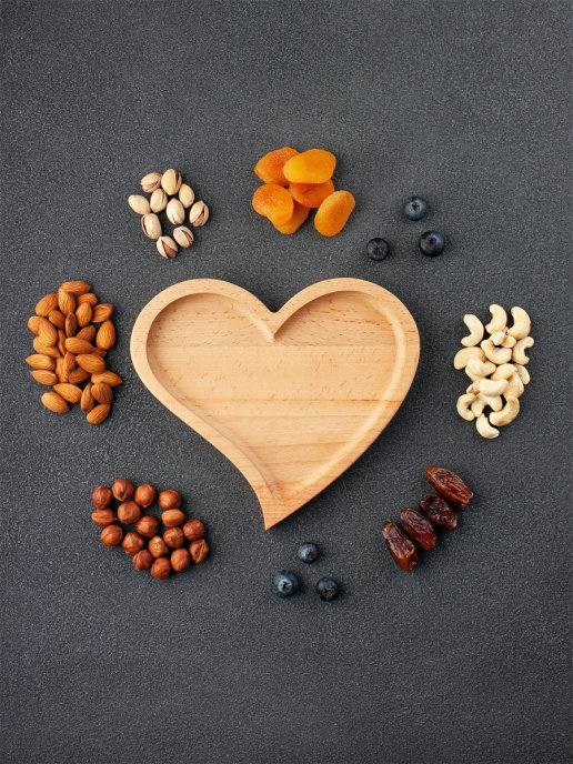 Тарелка из бука "Сердце"