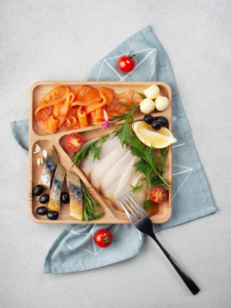 Менажница из бука квадратная Ф2