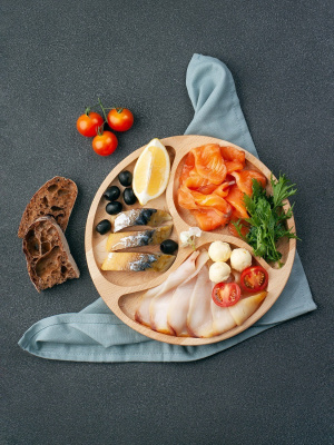 Менажница из бука круглая Ф2