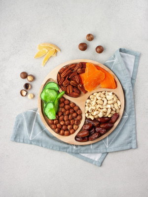 Менажница из бука круглая Ф2