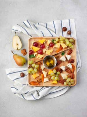 Менажница из бука квадратная Ф1