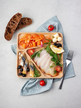 Менажница из бука квадратная Ф2