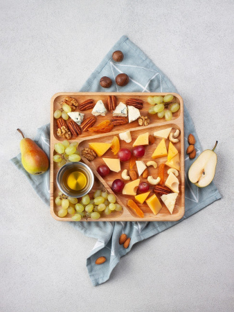 Менажница из бука квадратная Ф2