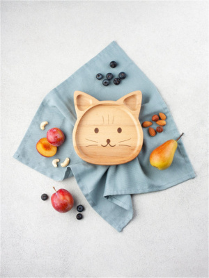 Детская тарелка из бука "Котик"